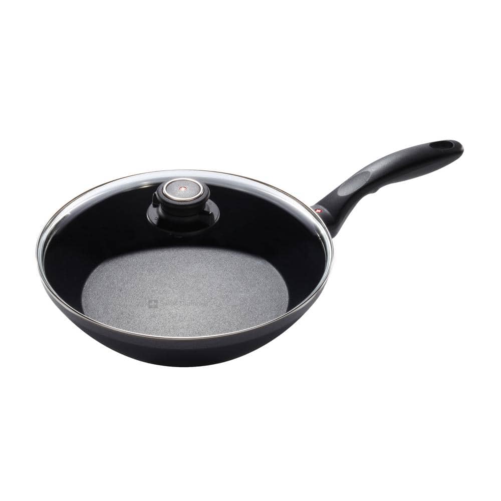 Light Weight Chef's Stir Fry Pan Wooden Handle 11.8 Inch Pre-Seasoned Cast  Iron Wok for Deep Frying - China Wok and Stir Fry Pans price