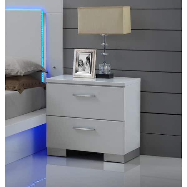 NEW CLASSIC HOME FURNISHINGS New Classic Furniture Sapphire White 2-drawer Nightstand