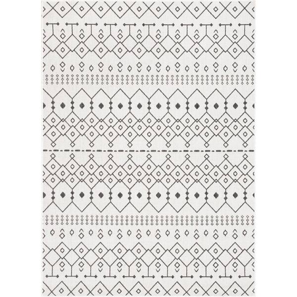 Medusa Nord Ivory 5 ft. 3 in. x 7 ft. 3 in. Moroccan Tribal Indoor/Outdoor Flatweave Area Rug