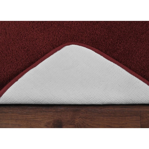 Traditional 34-in x 21-in Chili Pepper Red Nylon Bath Mat Set in