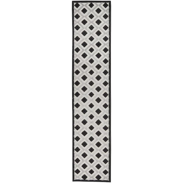 HomeRoots Charlie 2 X 12 ft. Black and White Geometric Indoor/Outdoor Area Rug