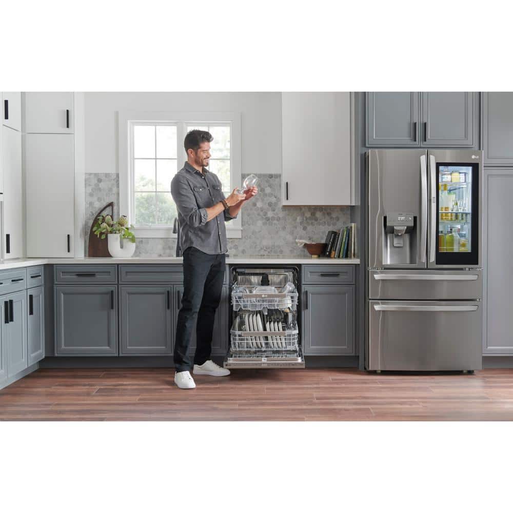 Elegant 24" Smart Dishwasher with QuadWash & TrueSteam, Stainless Steel