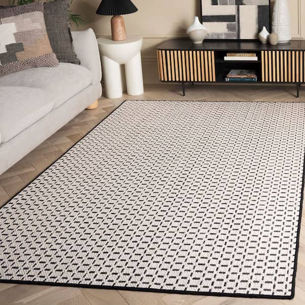 Natural Fiber 3 ft. x 5 ft. Ivory/Black Woven Cross Area Rug