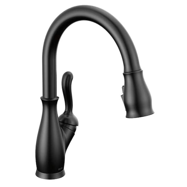Delta Leland Single-Handle Pull-Down Sprayer Kitchen Faucet in Matte Black