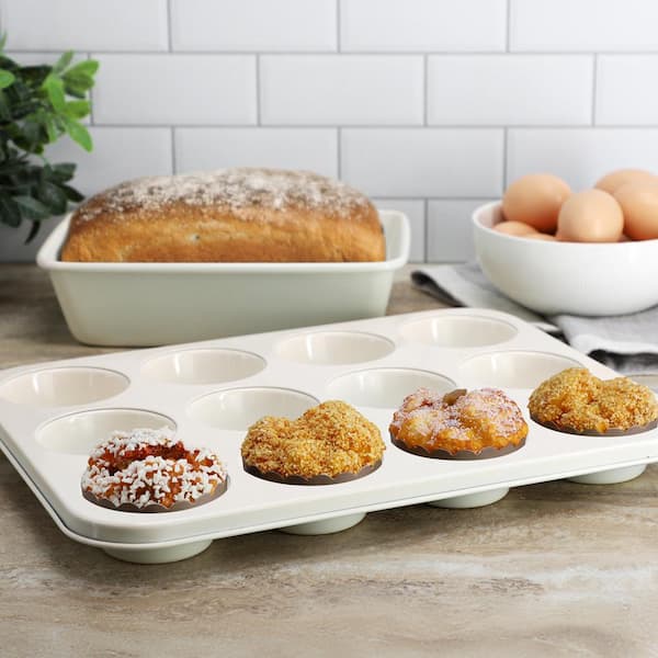 MARTHA STEWART EVERYDAY Color Bake 12 Cup Nonstick Steel