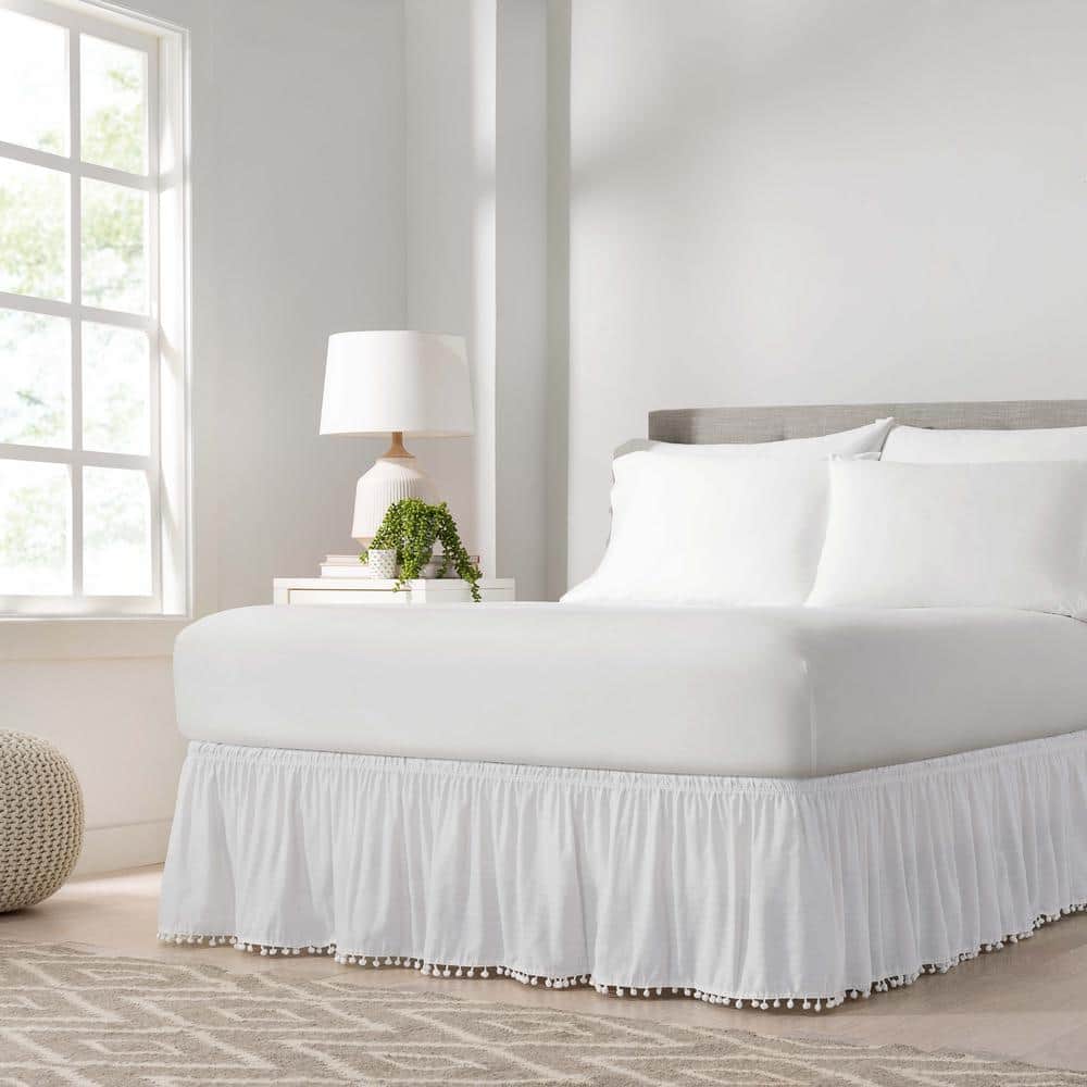 Easy Fit Baratta White Solid King Bed Skirt 16309BEDDQKGWHI - The Home ...