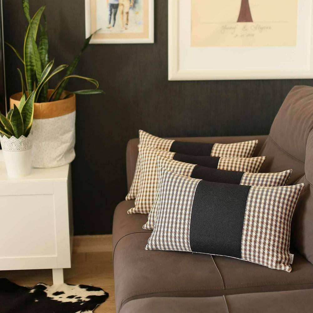 HomeRoots Charlie Set of Four Brown and Black Houndstooth Zippered