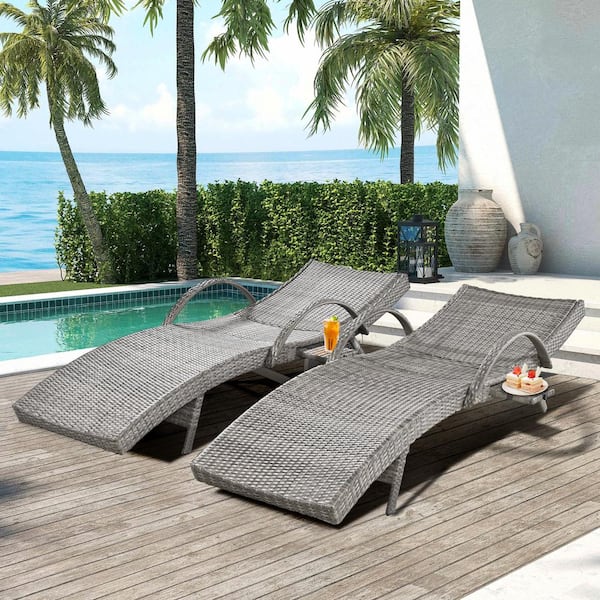 Nestfair 2-Set Gray Wicker Pull-out Side Table Adjustable Backrest Rattan Outdoor Chaise Lounge