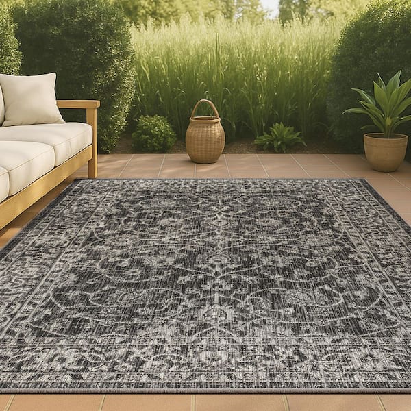 Palazzo Vine and Border Textured Weave Black/Gray 8 ft. x 10 ft. Indoor/Outdoor Area Rug