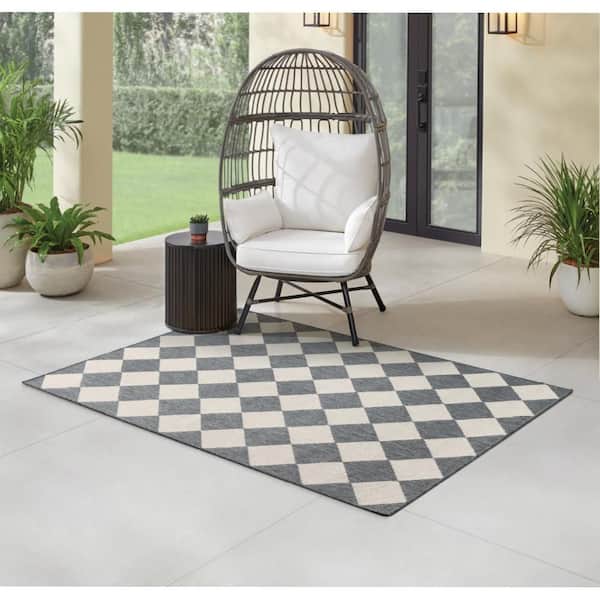 Black/Ivory Diamond 8 ft. x 10 ft. Indoor/Outdoor Area Rug