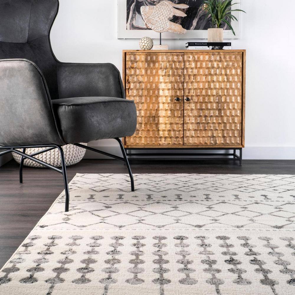 Modern Gray Geometric Moroccan Easy-Care Area Rug, 6'7" x 9'