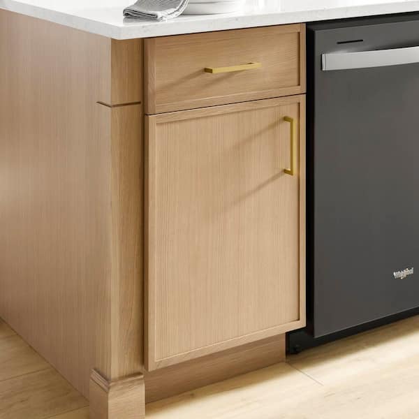 Leyton 18 in. W x 24 in. D x 34.5 in. H Ready to Assemble Plywood Slim Shaker Base Kitchen Cabinet in White Oak