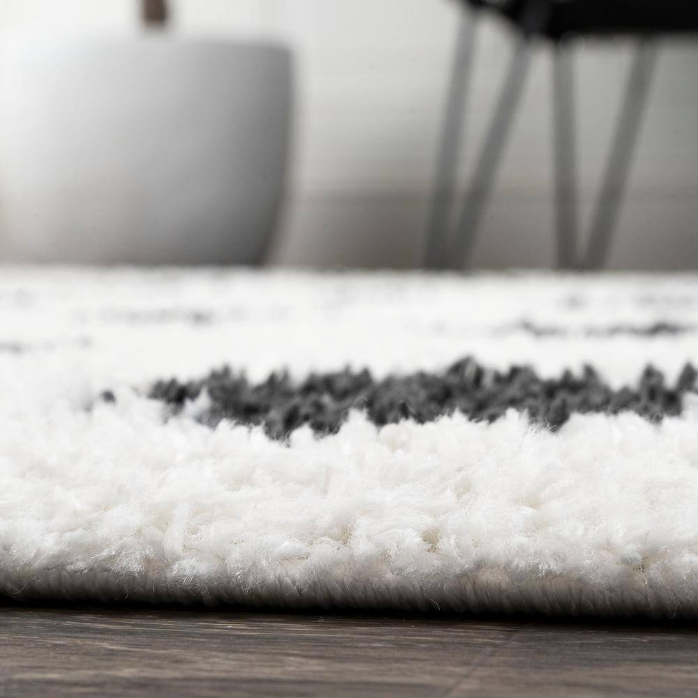 Easy-Care Charcoal and Ivory Polka Dot Shag Rug 3'x5'