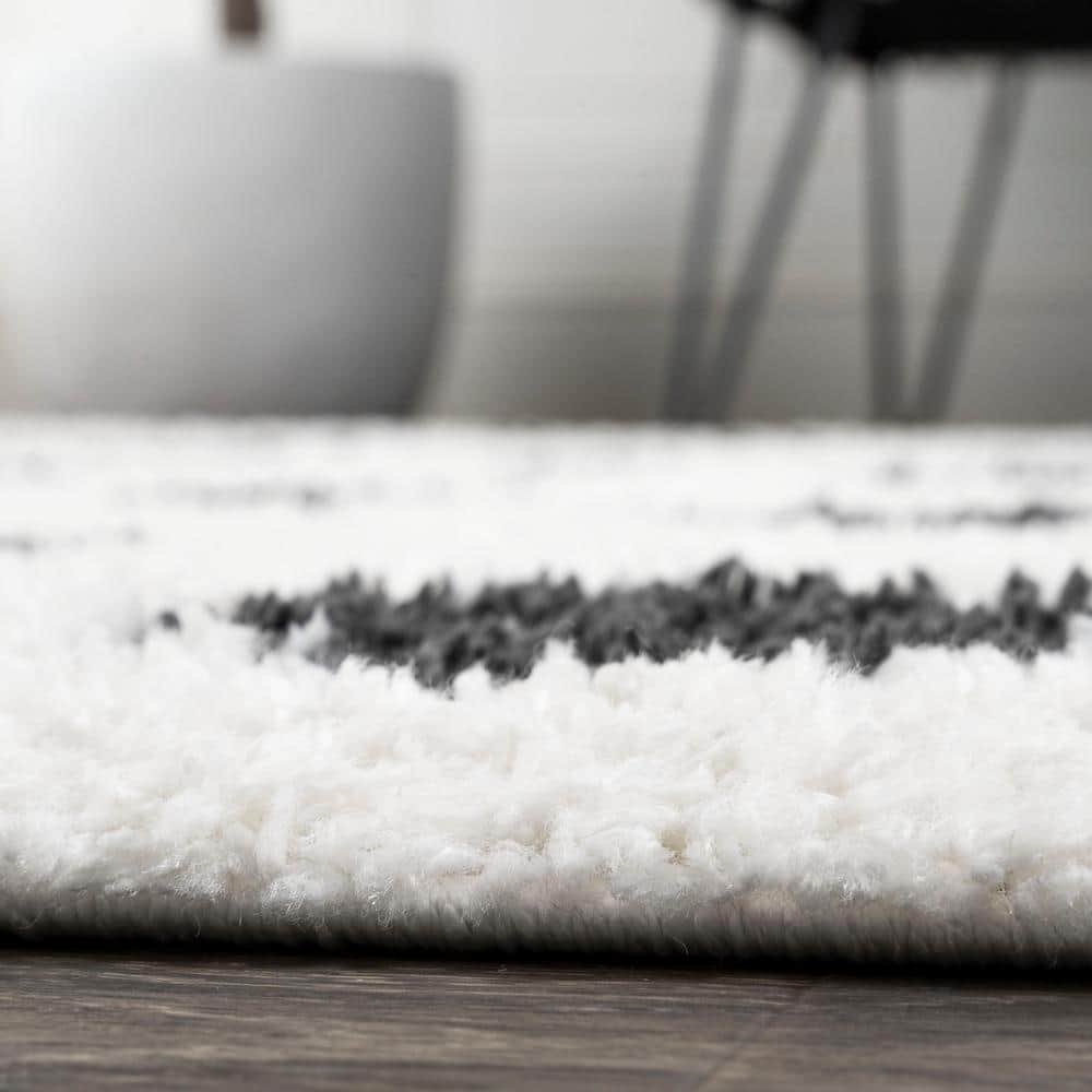 8' x 10' Black and White Polka Dot Shag Rug