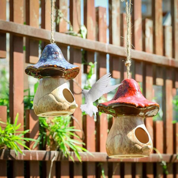 OGETFUUR 2-Piece 7 x 7 in. Ceramic Hanging Decorative Blue and Red