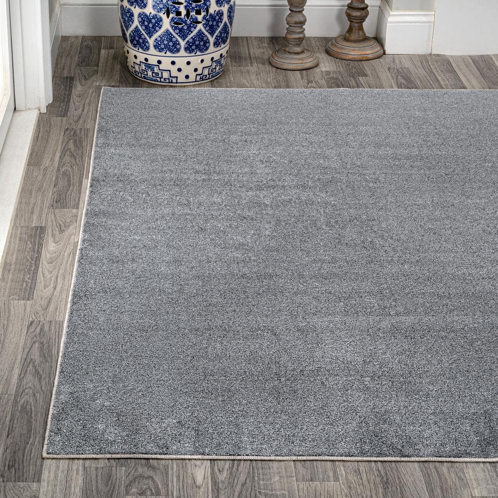 Gray 3' x 5' Solid Synthetic Machine-Washable Area Rug
