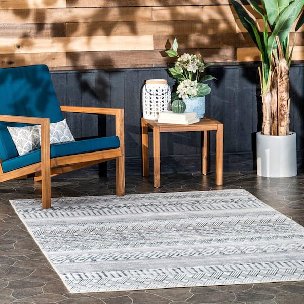 Renee Banded Washable Green 8 ft. x 10 ft. Outdoor Area Rug