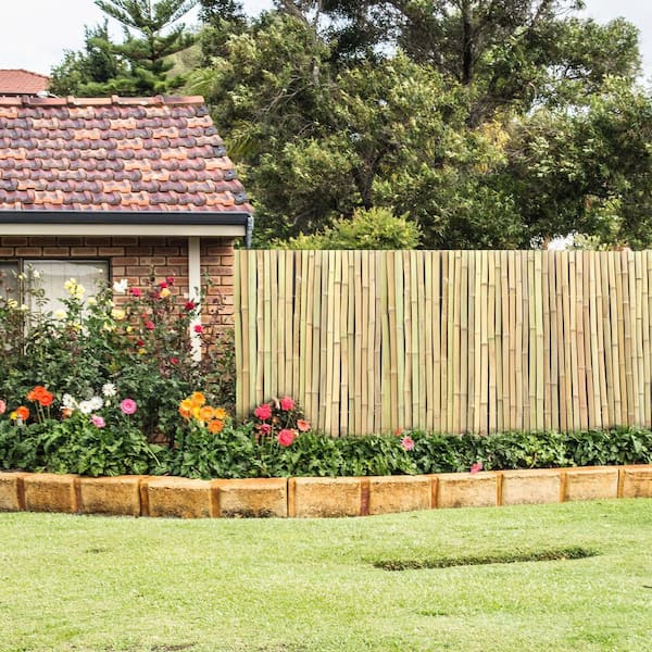 竹垣と生垣 BAMBOO FENCE & HEDGE Bamboo fence named