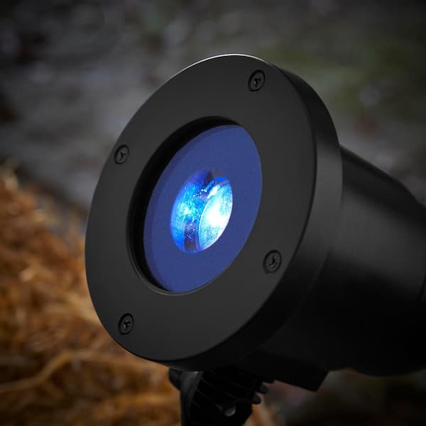 Home Accents Holiday 8 in LED Skull Illusion Halloween Projector