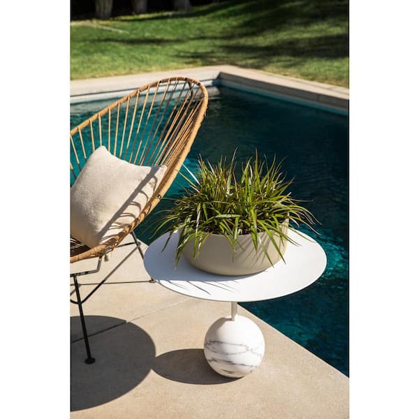 Kona Bowl 14 in. Round Sand Plastic Planter