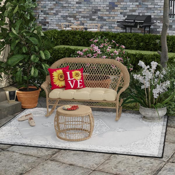 Jordan Manufacturing 16 in. L x 16 in. W x 4 in. T Reversible Outdoor Throw Pillow in Love Sunflower