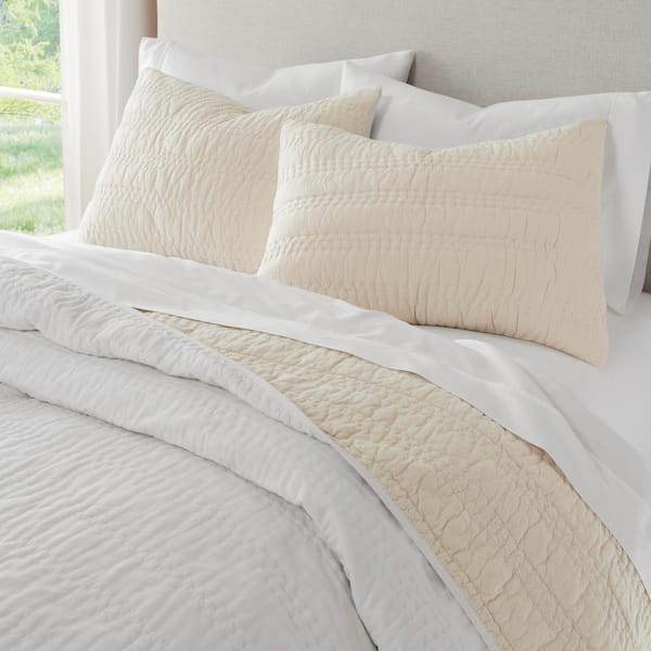 3-Piece Bright White/Khaki Handcrafted King Reversible Pick-Stitch Cotton Quilt Set