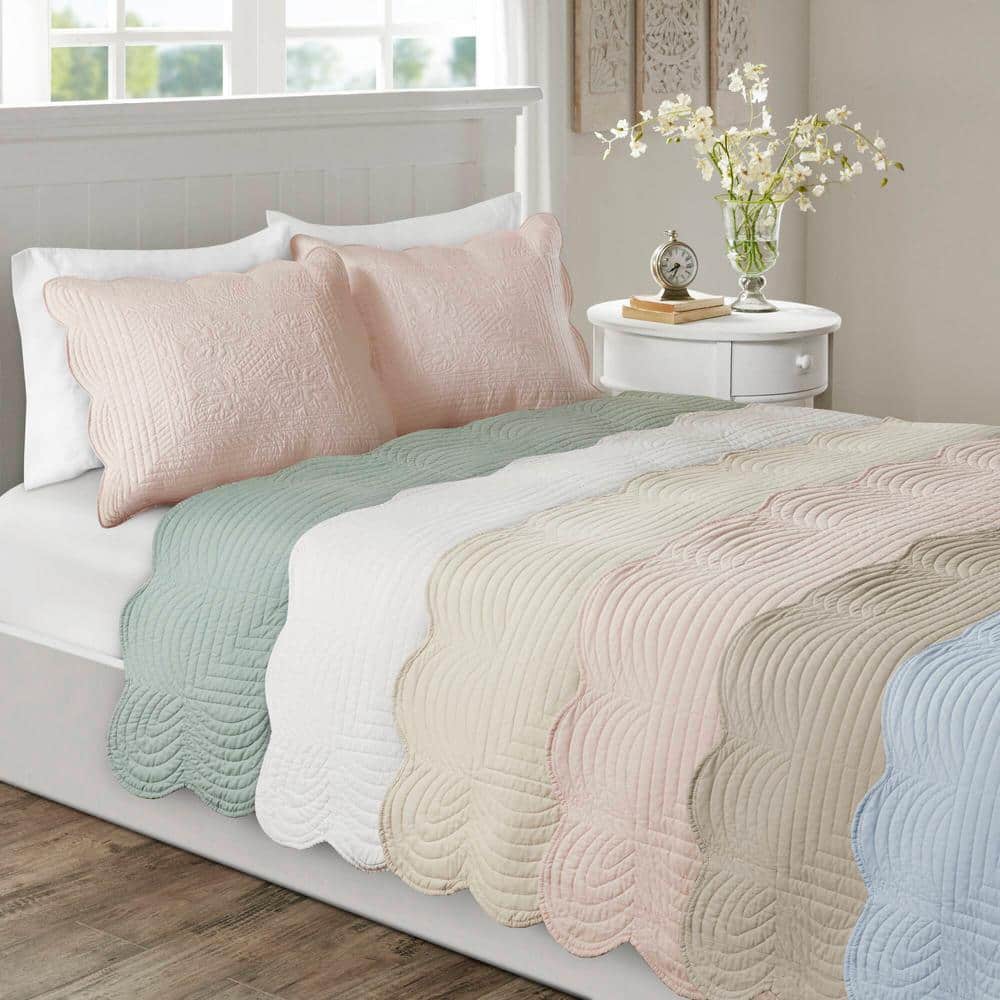 Khaki Full Microfiber Reversible Scalloped Edge Quilt Set