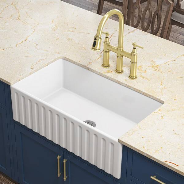 Staykiwi 33 in. Farmhouse Single Bowl White Ceramic Kitchen Sink