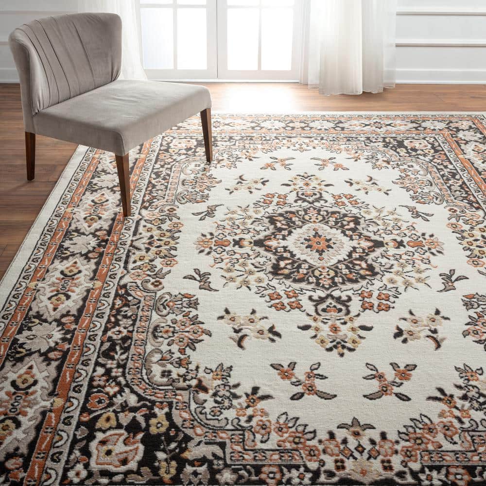 Ivory and Brown Traditional Medallion Area Rug, 5'3" x 7'5"