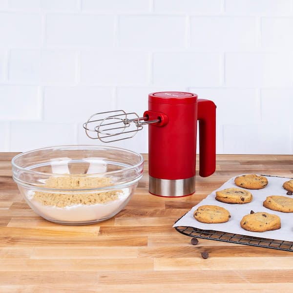  Rechargeable Cordless Hand Mixer Electric - 7 Speed Electric Handheld  Mixer with Storage Base, Digital Screen, 4 Stainless Steel Accessories for  Easy Whipping, Mixing Batters, Dough, Cookies, Cakes: Home & Kitchen
