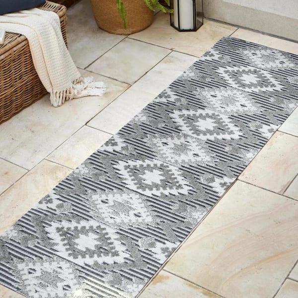 Sumak High-Low Pile Neutral Diamond Kilim Gray/White/Black 2 ft. x 10 ft. Indoor/Outdoor Runner Rug