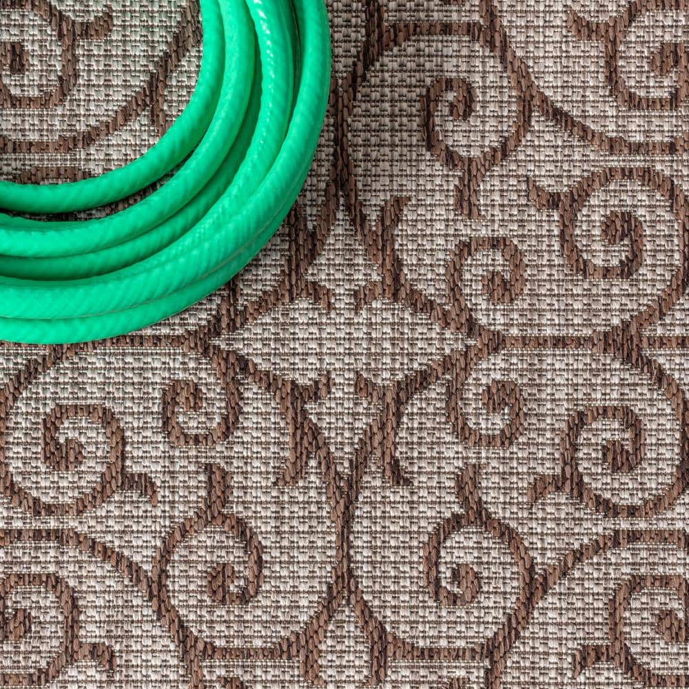 Taupe & Espresso Vintage Filigree Synthetic 5x8 Outdoor Rug