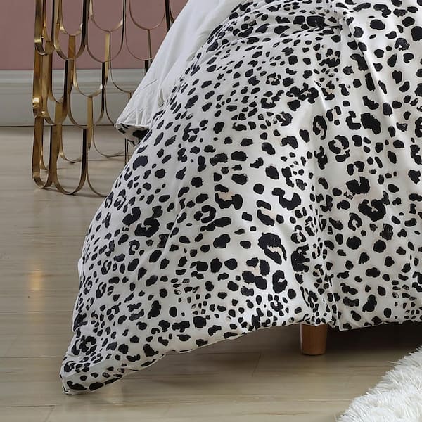 Betsey Johnson Full//Queen Reversible Bedding with a Zipper Closure /& Inner Corner Ties Cool /& Lightweight Comforter Set Water Leopard Collection White