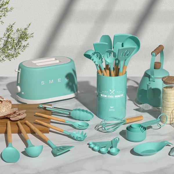 Cutlery, cookware and kitchen accesories