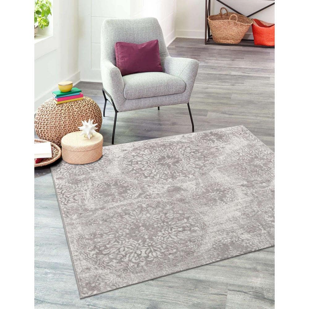 Elegant Monte Carlo 5' Square Light Gray Floral Synthetic Rug