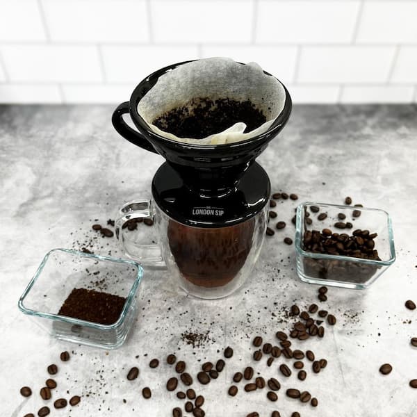 https://images.thdstatic.com/productImages/372ccf91-bc29-4f68-8548-5144b7db9aa6/svn/black-the-london-sip-manual-coffee-makers-cd1-b-c3_600.jpg
