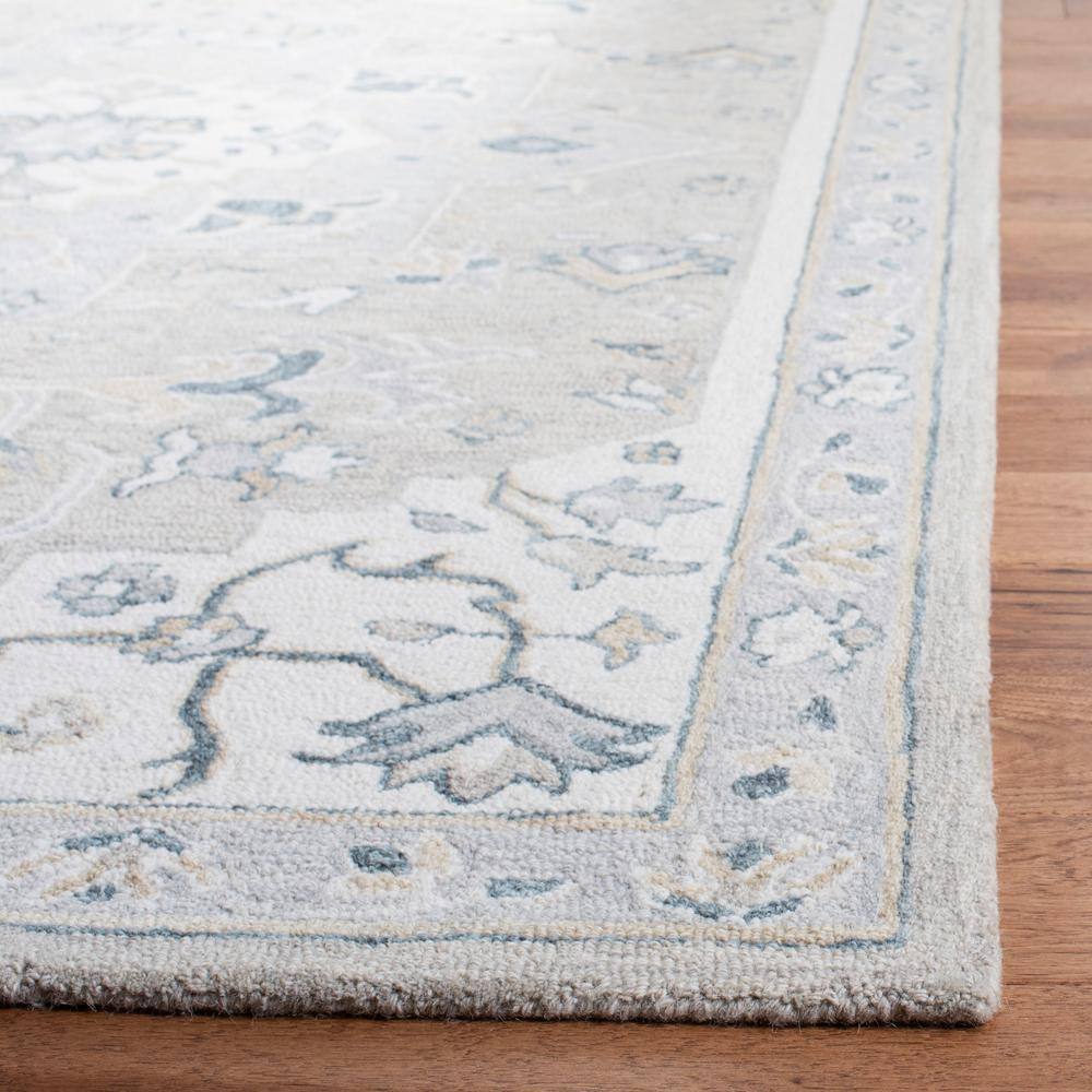 Light Grey and Ivory Hand-Tufted Wool Medallion Rug 4' x 6'