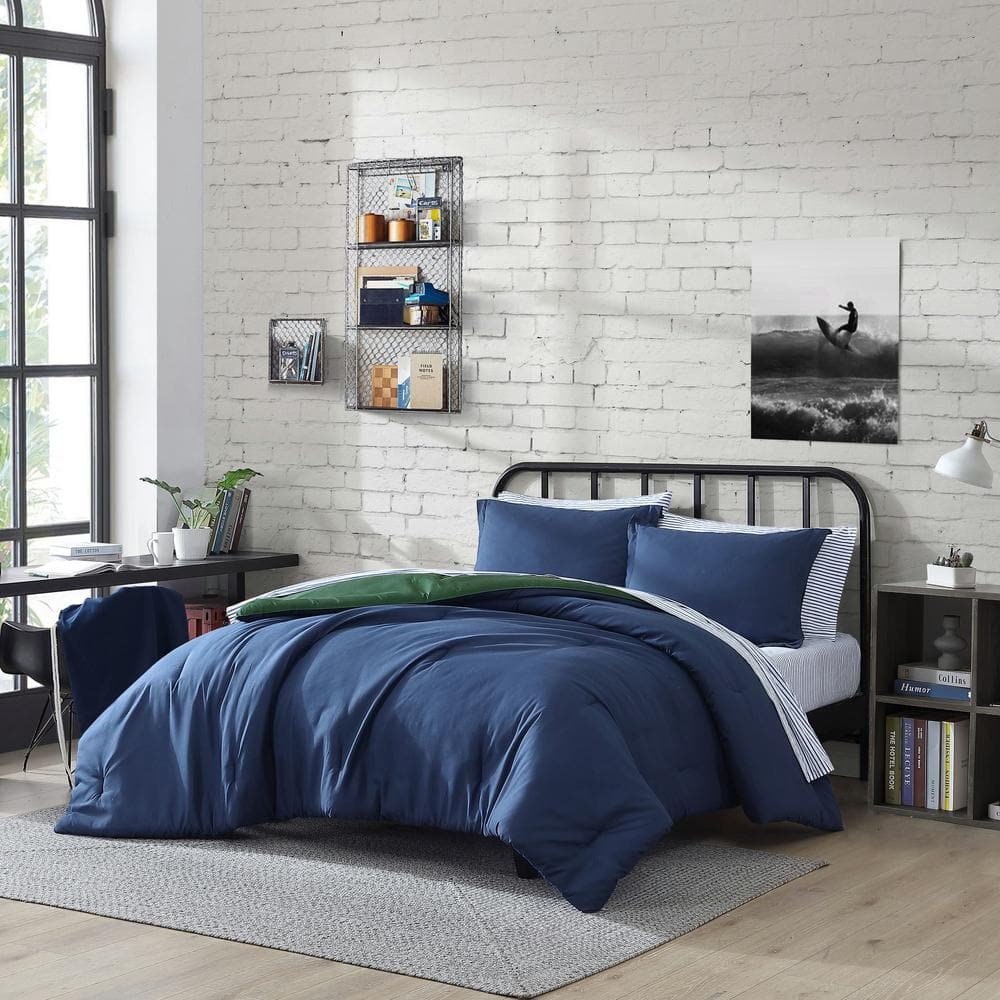 https://images.thdstatic.com/productImages/376f2050-ea0e-4bb8-89f7-313a74c62e52/svn/nautica-bedding-sets-ushsa11258729-64_1000.jpg