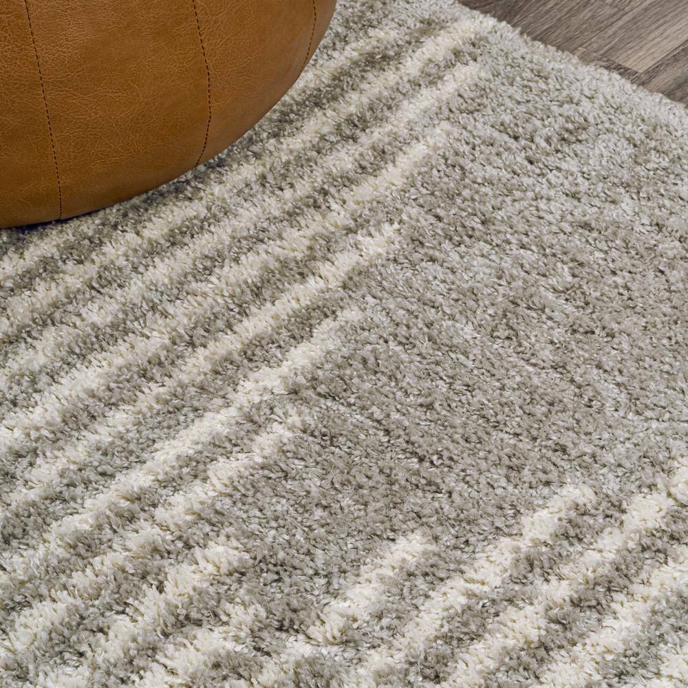 Gray and Ivory Diamond Stripe Geometric Shag Area Rug 4' x 6'