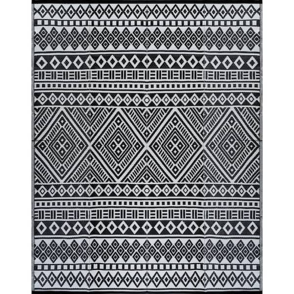 Lightweight White Black 9 ft. x 12 ft. Moroccan Washable Trellis Reversible Indoor Outdoor Area Rug