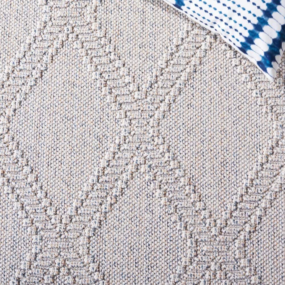 Global Chic 59" Gray Duo-Tone Flat Woven Synthetic Area Rug