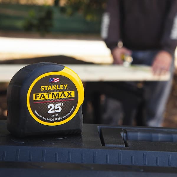 Stanley FATMAX 25 ft. x 1-1/4 in. Tape Measure with Bonus Classic  Retractable Blade Knife 33-725WRBK - The Home Depot