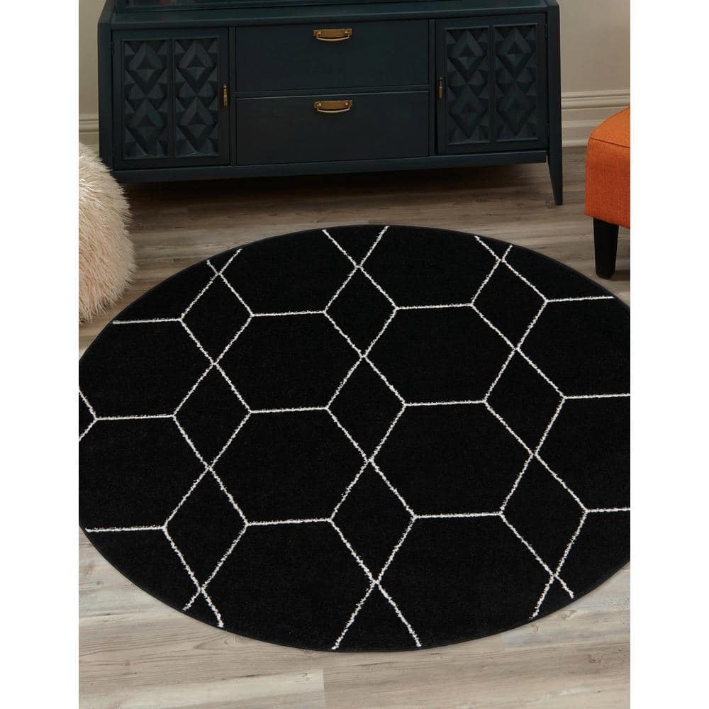 5' Round Black and Ivory Trellis Synthetic Area Rug