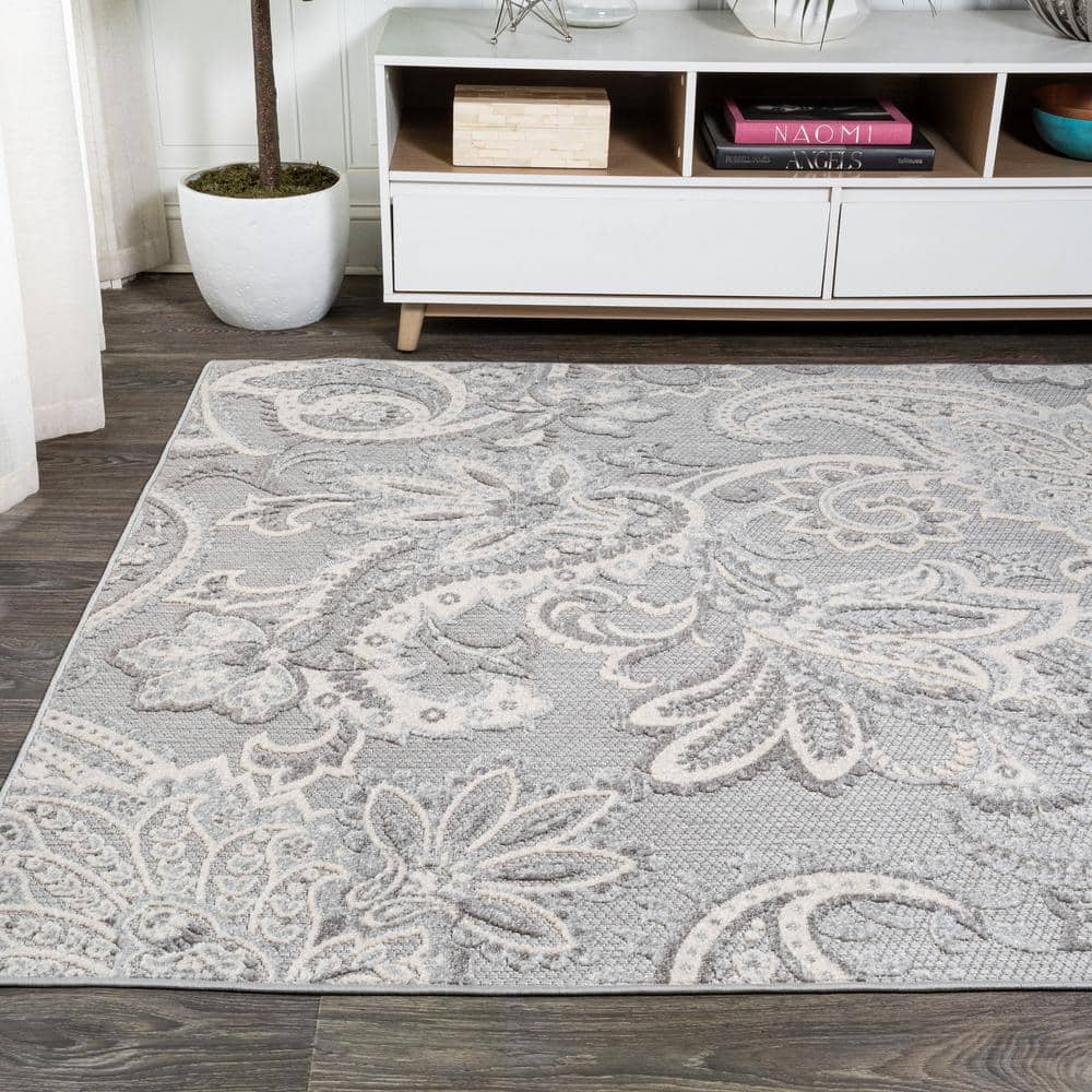 Light Gray and Ivory Paisley High-Low 5' x 8' Indoor/Outdoor Rug