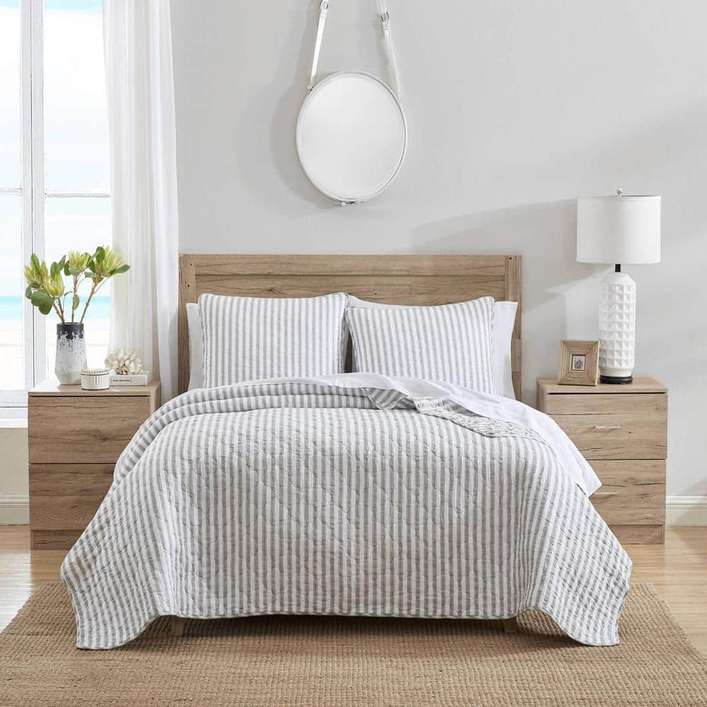 Gray Twin Cotton Reversible Quilt Set with Striped Design