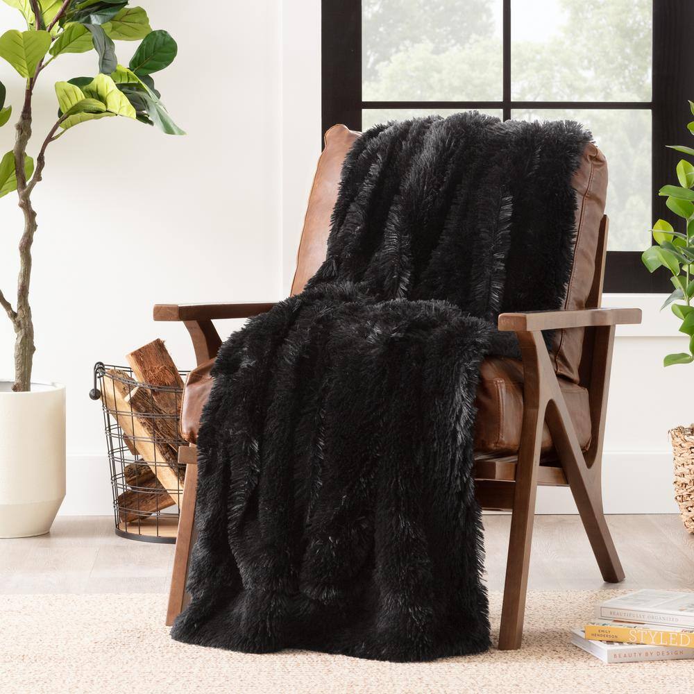 Black Reversible Faux Fur and Sherpa Throw Blanket 50" x 65"