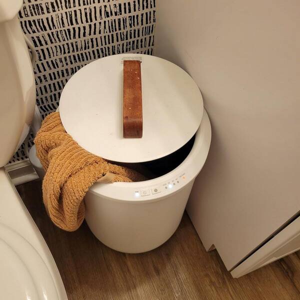 Wudkey Heated Large White Towel Warmer Bucket with Wood Handle Lid