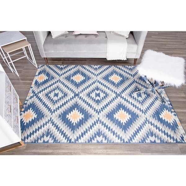 CosmoLiving By Cosmopolitan Kilim Cadet 2 X 4ft. Indoor Area Rug