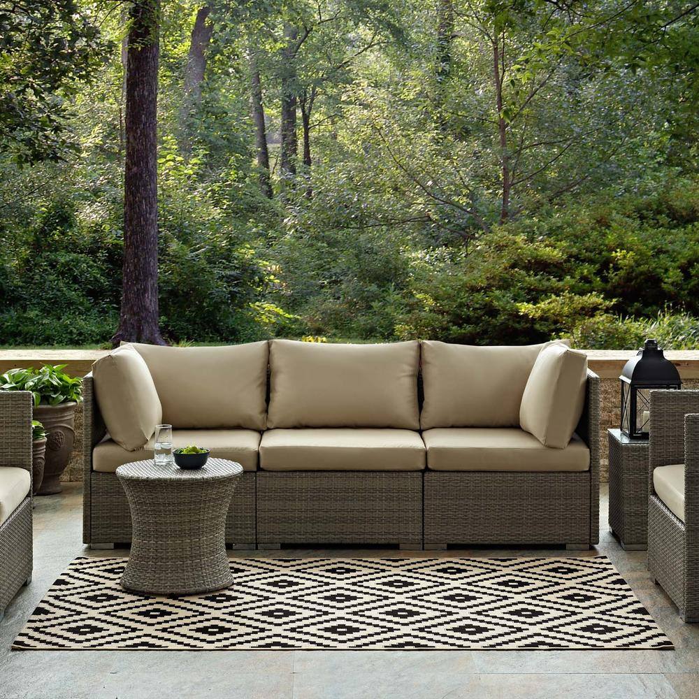 Black and Beige Geometric Diamond Trellis Indoor/Outdoor Area Rug