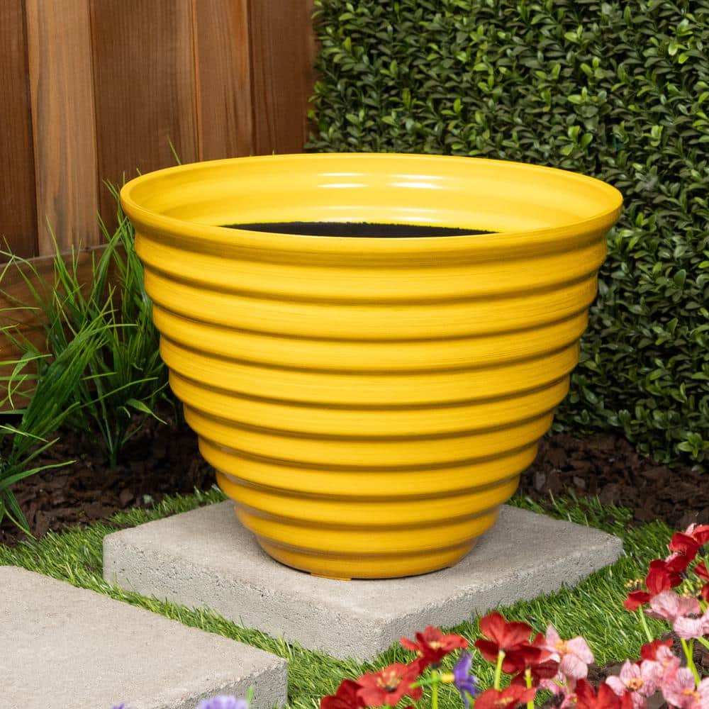 Alpine 16" Yellow Glazed Plastic Indoor/Outdoor Planter